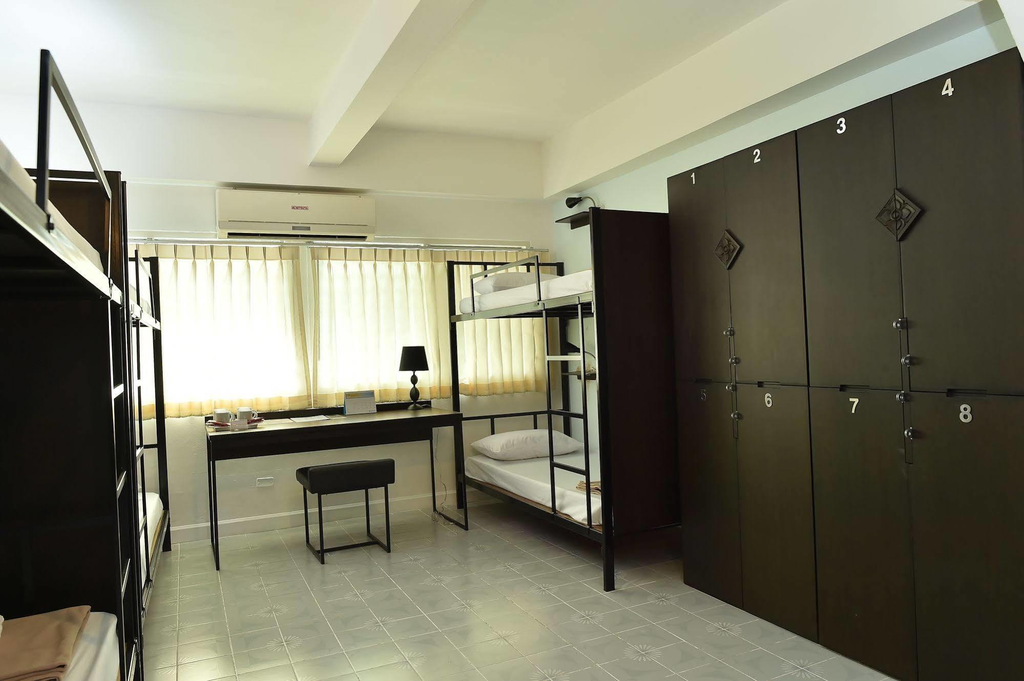 G9Bangkok Hostel Exterior photo